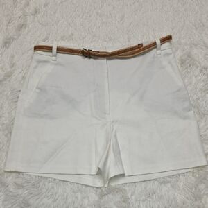 Zara White Shorts with Brown Belt. Size S